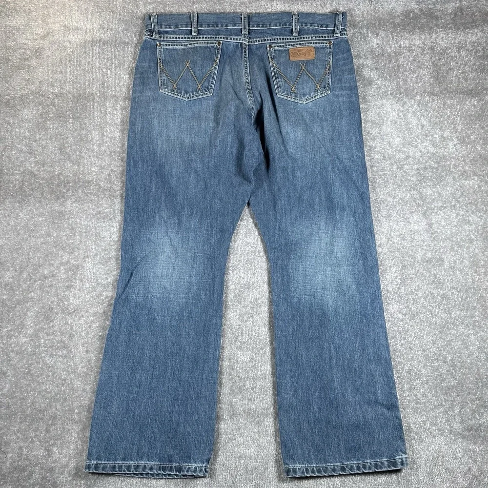 Wrangler Retro Jeans Men's 38x32 Blue‎ Denim Boot Cut Western Cowboy